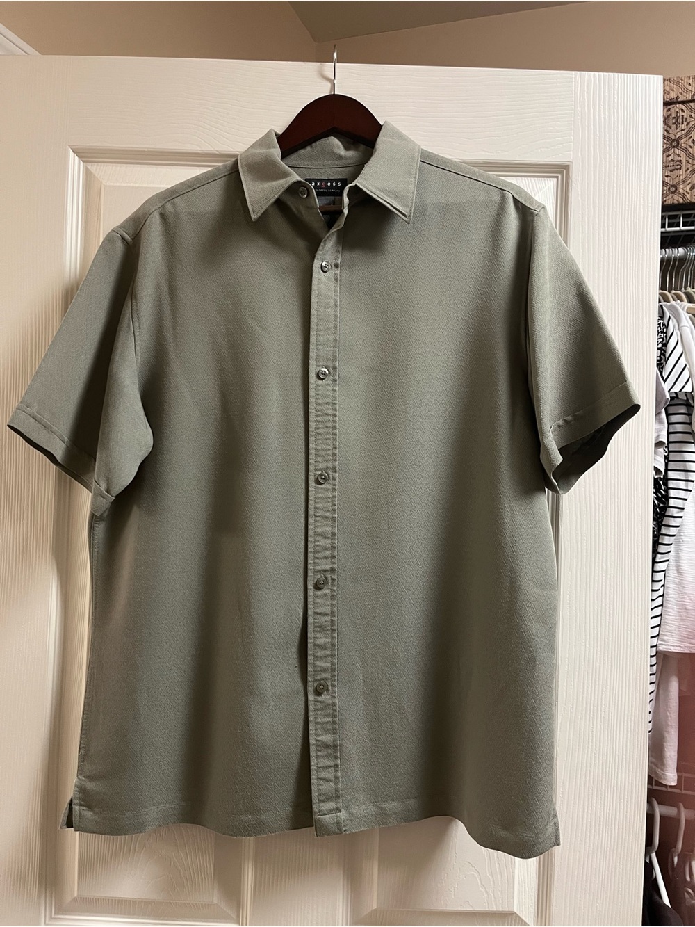 Axcess Men’s Olive Short-Sleeve Button-Down Shirt